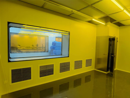 千級(jí)電子半導(dǎo)體凈化車間裝修成本分析:每平方米多少錢?